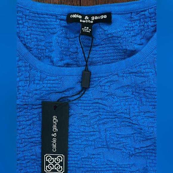 NWT Cable & Gauge Blue Sleeveless Top - Picture 2 of 5